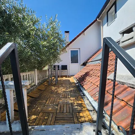 Bleu Jaccuzi Apartman *